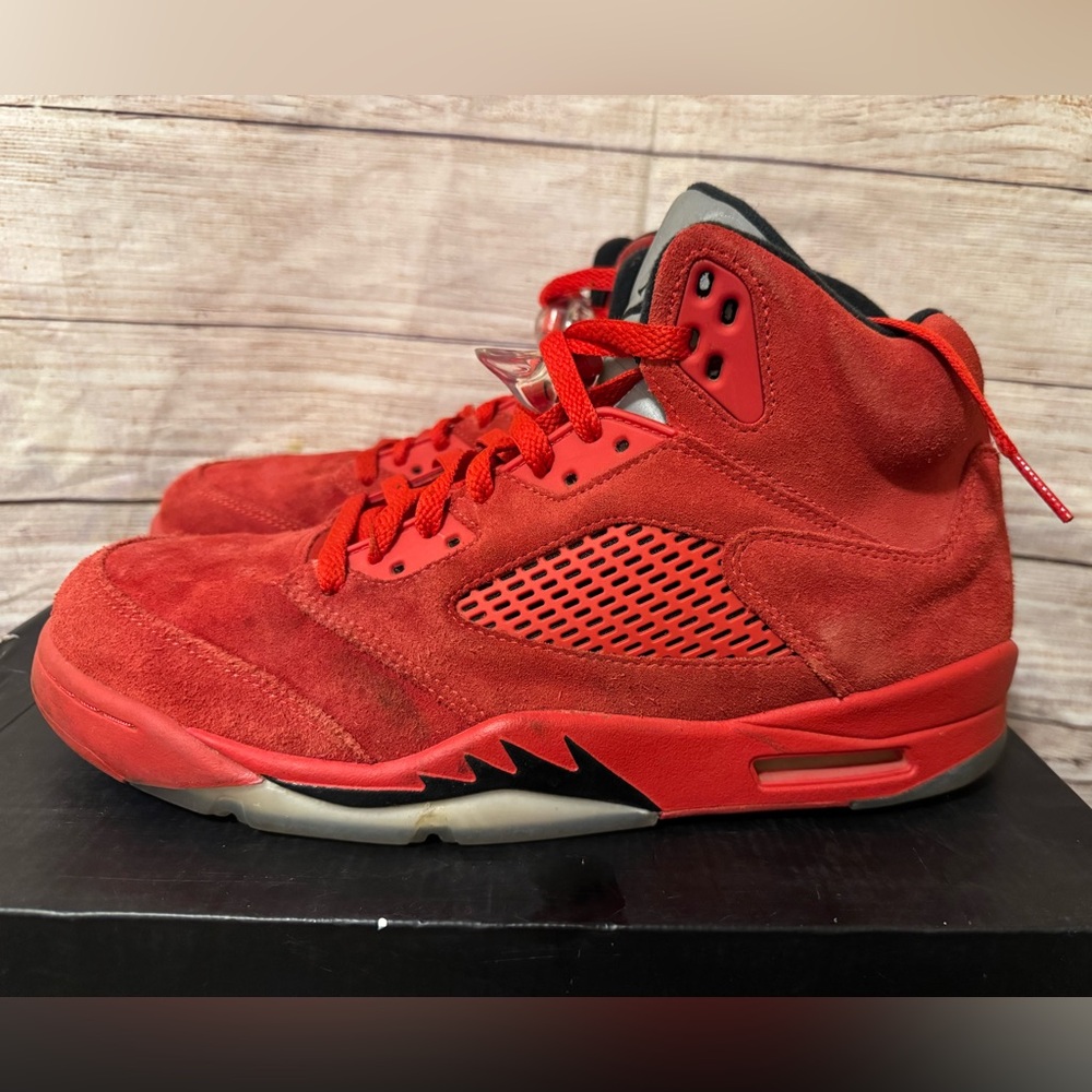 Nike Air Jordan 5 Retro Red Suede Size 10.5